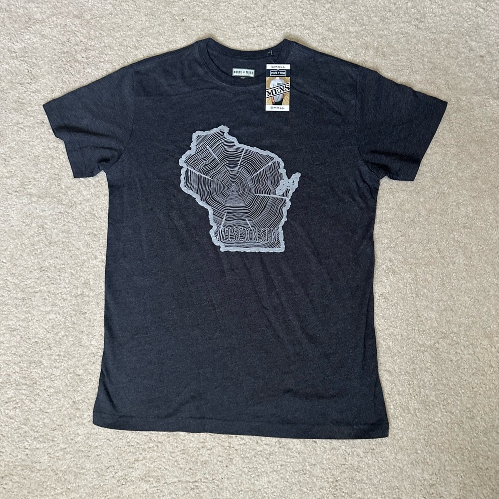 NWT Men’s state of Wisconsin t shirt